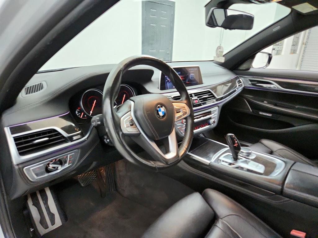 Used 2016 BMW 750i xDrive AWD/4WD image 13