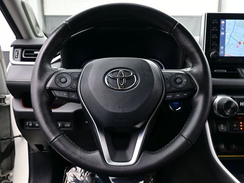 Used 2021 Toyota RAV4 Limited image 24
