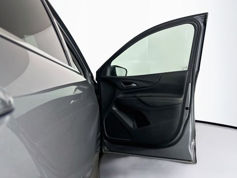 Used 2023 Chevrolet Equinox Premier FWD image 32