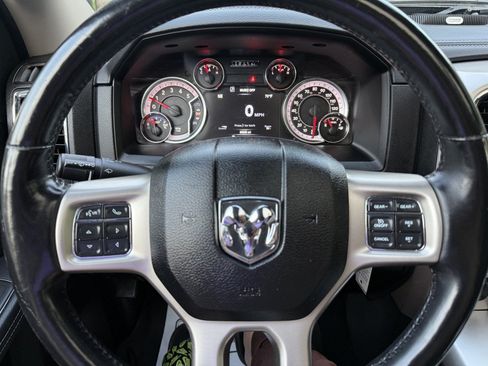 Used 2019 RAM 1500 Laramie AWD/4WD image 38