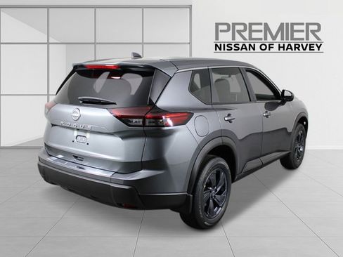 New 2026 Nissan Rogue SV FWD image 5