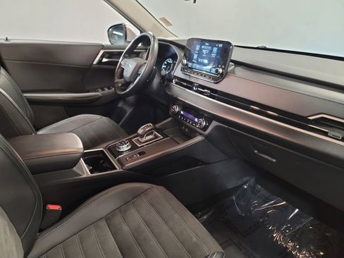 Used 2024 Mitsubishi Outlander SE image 24