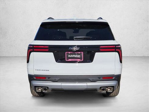 New 2026 Chevrolet Traverse LT image 8