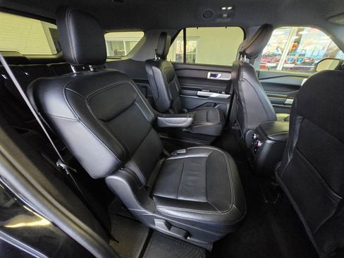 Used 2023 Ford Explorer Limited w/ Equipment Group 301A image 25