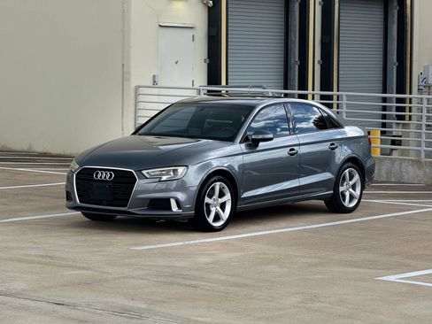 Used 2017 Audi A3 2.0T Premium w/ Convenience Package FWD image 3