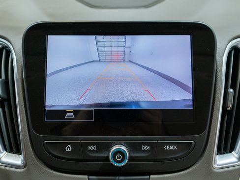 Used 2023 Chevrolet Malibu LT FWD image 21