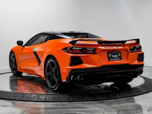 Used 2021 Chevrolet Corvette Stingray Premium Conv w/ Z51 Performance Package image 12