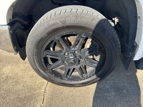 Used 2019 Toyota Tundra SR5 image 8