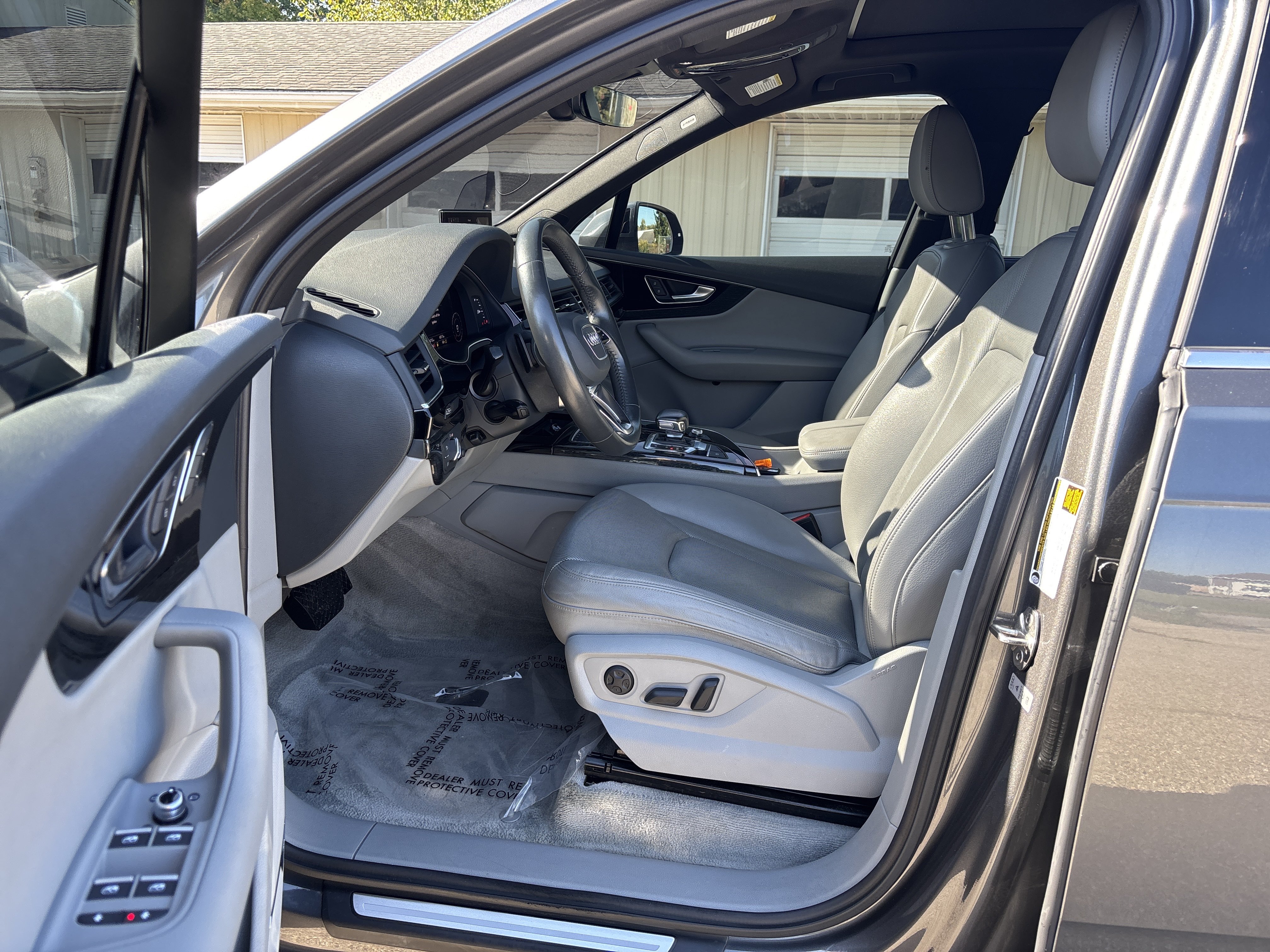 Used 2019 Audi Q7 3.0T Premium Plus w/ Premium Plus Package AWD/4WD image 17