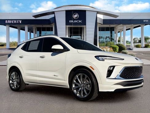 Used 2024 Buick Encore GX Avenir w/ Avenir Technology Package FWD image 2