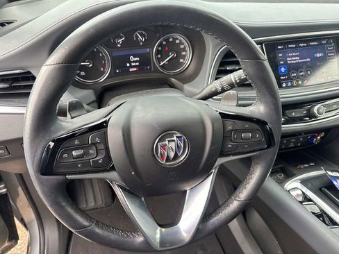 Used 2023 Buick Enclave Essence image 27