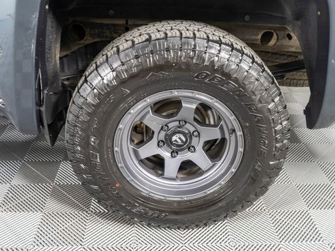 Used 2018 GMC Sierra 1500 SLT AWD/4WD image 29