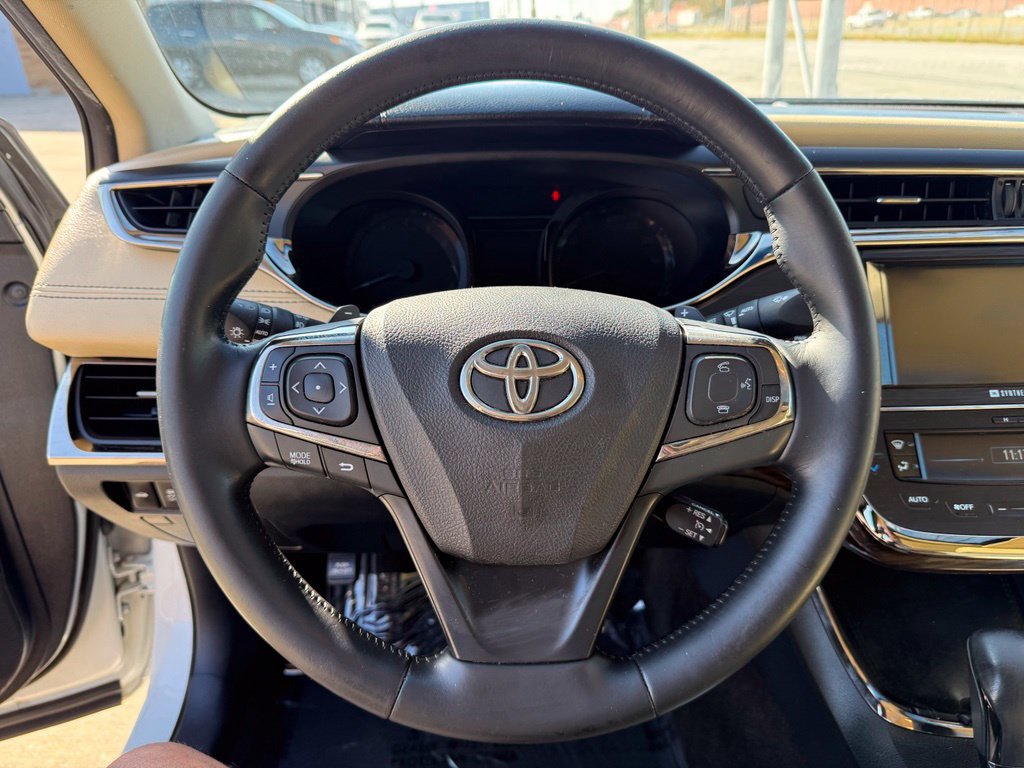 Used 2014 Toyota Avalon Limited FWD image 31