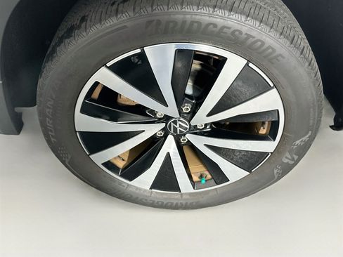 Used 2022 Volkswagen Taos SE AWD/4WD image 11