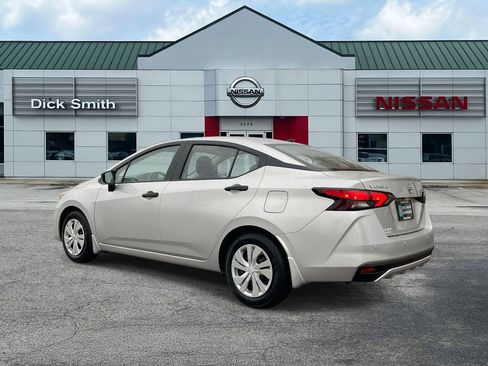 Used 2025 Nissan Versa S w/ Trunk Package image 4