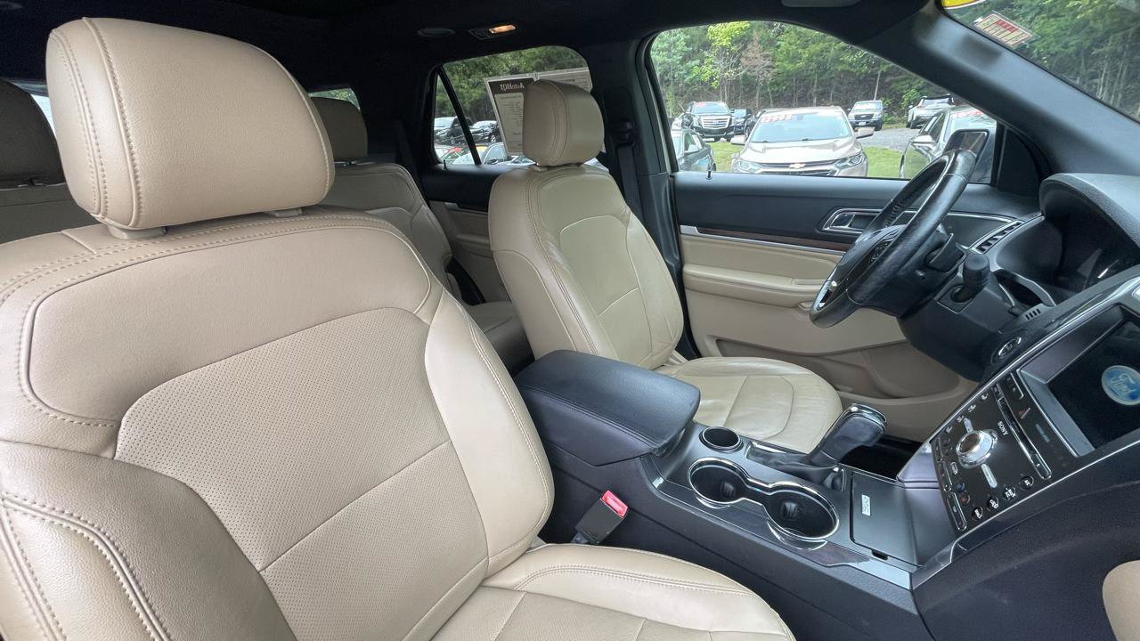 Used 2017 Ford Explorer Limited FWD image 34