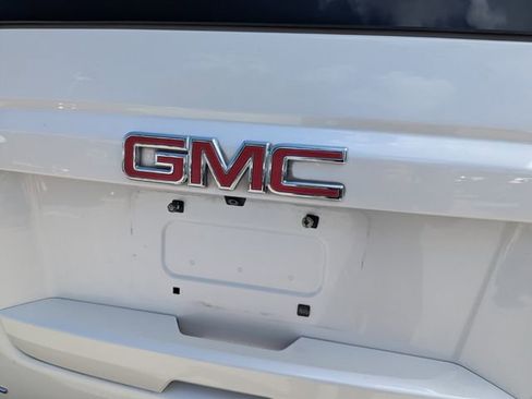 Used 2019 GMC Yukon XL SLT w/ Premium Edition image 17