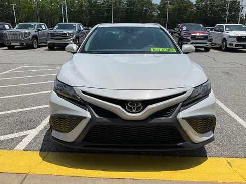 Used 2024 Toyota Camry SE FWD image 2