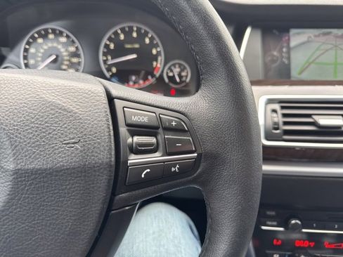 Used 2013 BMW 550i Gran Turismo image 24