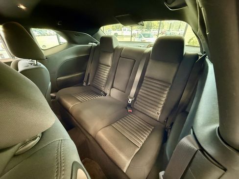 Used 2011 Dodge Challenger R/T image 16