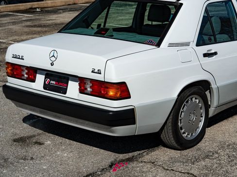 Used 1991 Mercedes-Benz 190 E 2.6 image 22