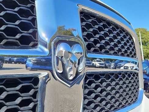 Used 2021 RAM 1500 Classic SLT image 30