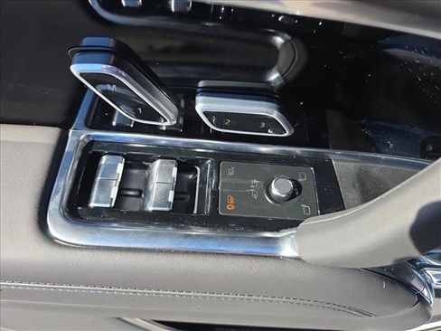 New 2025 Land Rover Range Rover SE image 26
