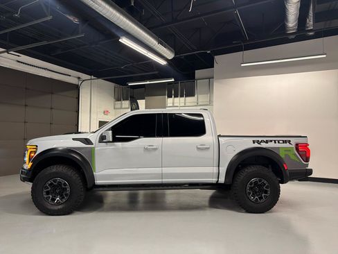 Used 2025 Ford F150 Raptor w/ Equipment Group 803A Raptor R AWD/4WD image 4