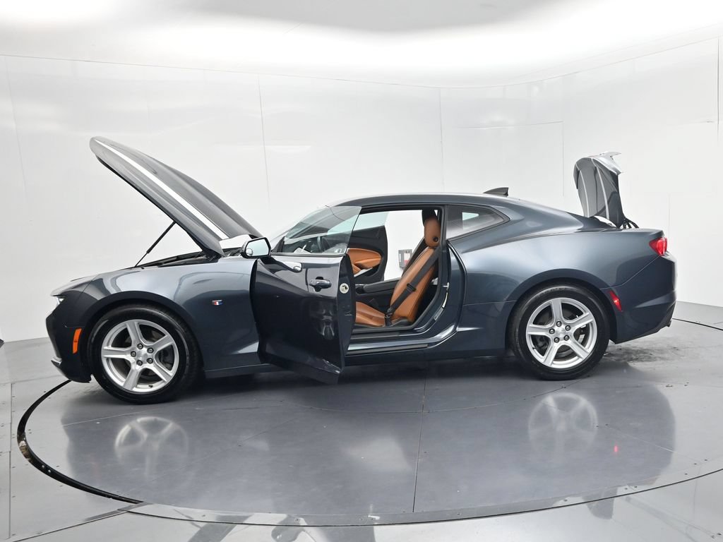 Used 2020 Chevrolet Camaro LT w/ Technology Package RWD image 62