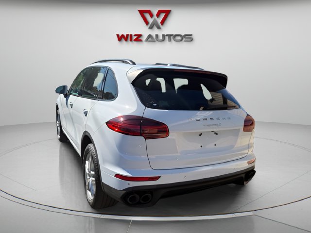 Used 2017 Porsche Cayenne S AWD/4WD image 3