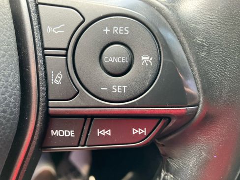 Used 2022 Toyota Camry XSE image 19