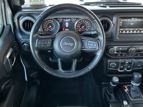 Used 2022 Jeep Gladiator Sport AWD/4WD image 13