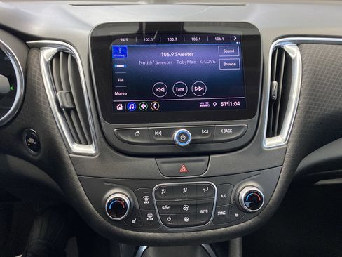 Used 2019 Chevrolet Malibu LT image 15