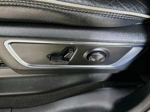Used 2024 RAM 1500 Laramie AWD/4WD image 24