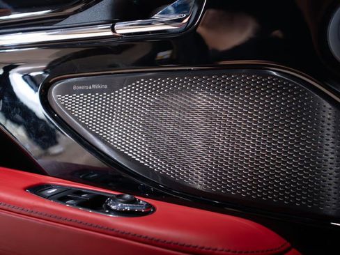 Used 2024 Aston Martin DB12 Coupe RWD image 28