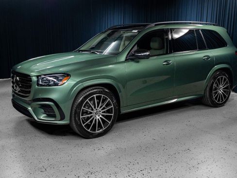 New 2026 Mercedes-Benz GLS 450 4MATIC image 1