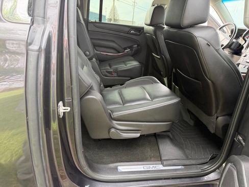 Used 2016 GMC Yukon XL SLT w/ Open Road Package image 12