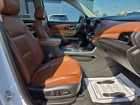 Used 2019 Chevrolet Traverse High Country AWD/4WD image 38