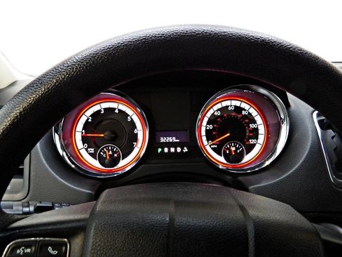 Used 2018 Dodge Grand Caravan SE w/ UConnect Hands-Free Group FWD image 14