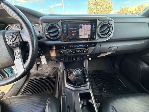 Used 2019 Toyota Tacoma TRD Off-Road image 22