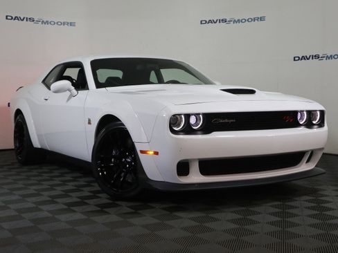 Used 2023 Dodge Challenger R/T Scat Pack image 2