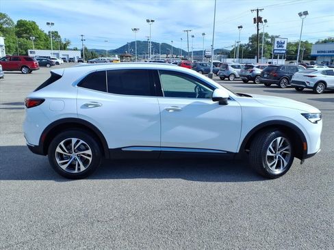 Used 2023 Buick Envision Essence FWD image 3