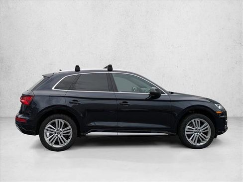 Used 2018 Audi Q5 Prestige w/ Prestige Package image 3