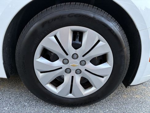 Used 2012 Chevrolet Cruze LS w/ Connectivity Package FWD image 17