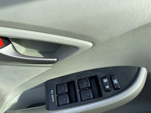 Used 2015 Toyota Prius Two FWD image 12