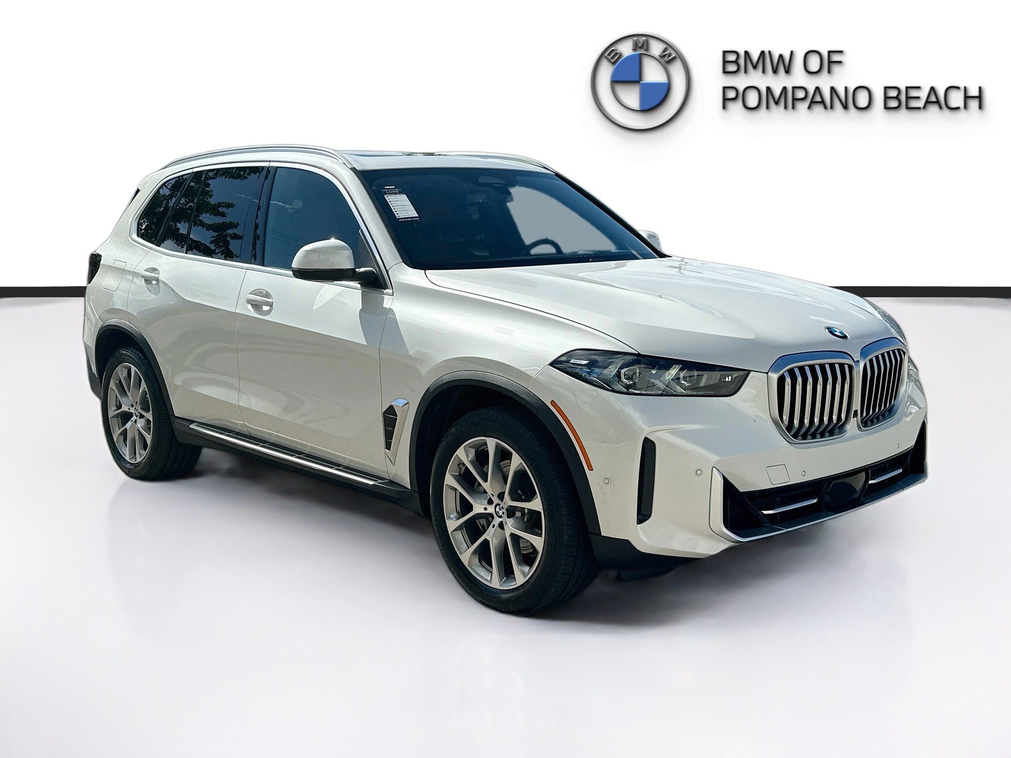Used 2025 BMW X5 sDrive40i w/ Executive Package RWD image 1