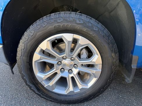 Used 2023 Chevrolet Silverado 1500 LTZ w/ Z71 Off-Road Package image 28