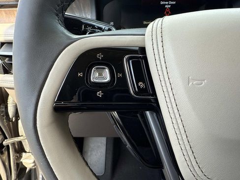 Used 2020 Lincoln Aviator Reserve w/ Equipment Group 201A image 31