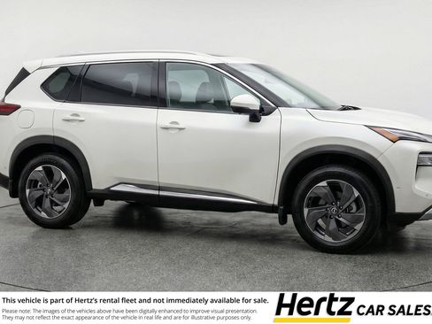 Used 2025 Nissan Rogue SV FWD image 1