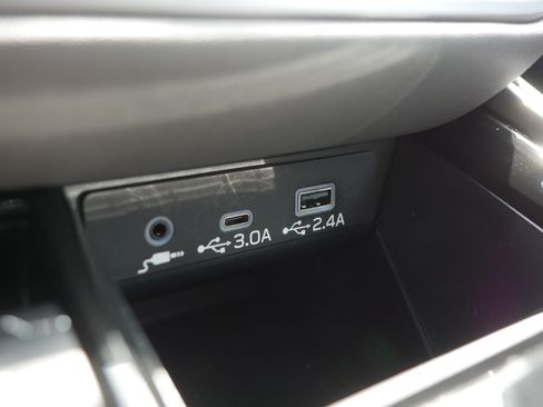 Used 2025 Subaru Outback Onyx Edition AWD/4WD image 33